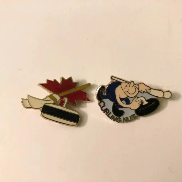 Vintage Curling  Pins Canada Curling Nut Rapier Trophy Pin - Picture 1 of 8